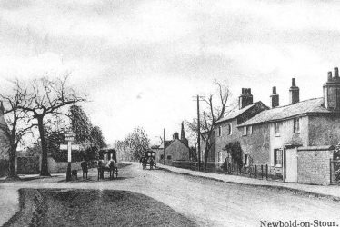 Newbold on Stour.  Cottages