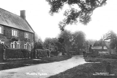 Tysoe, Middle.  Street scene