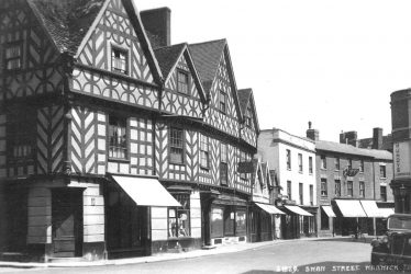 Warwick.  Swan Street