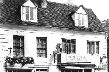 Warwick.  Jury Street, Porridge Pot