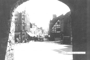 Warwick.  Smith Street