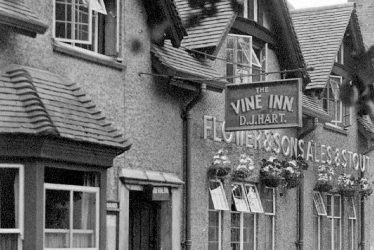 Warwick.  Vine Inn