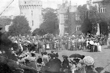Warwick.  Castle, garden party