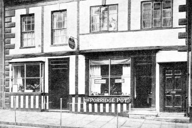 Warwick.  Jury Street, Porridge Pot