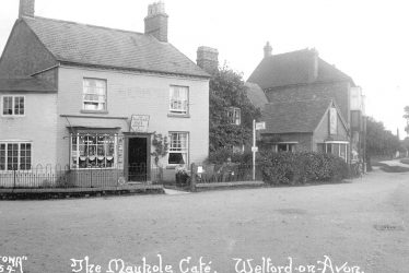 Welford on Avon.  Maypole Cafe