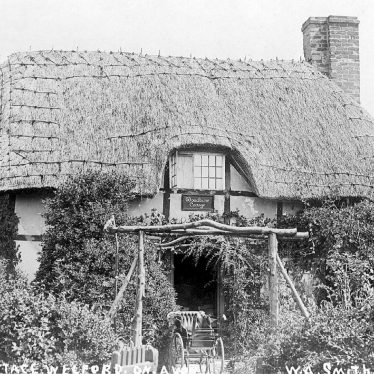 Welford on Avon.  Woodbine Cottage