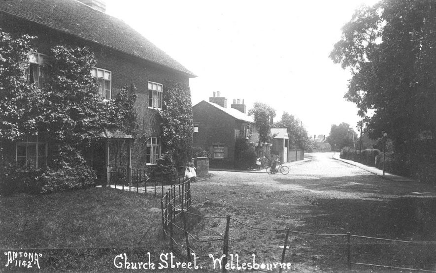 Church Street, Wellesbourne.  1910s |  IMAGE LOCATION: (Warwickshire County Record Office)