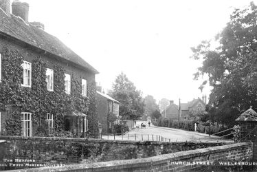Wellesbourne.  Church Street