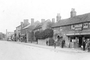 Wellesbourne.  Warwick Road