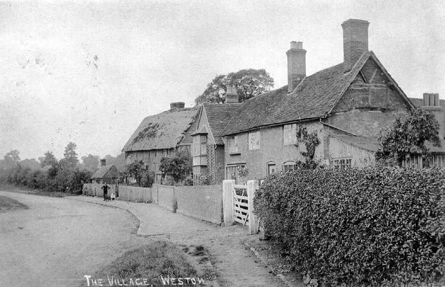 The village, Weston under Wetherley.  1910s |  IMAGE LOCATION: (Warwickshire County Record Office)