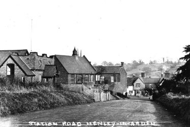 Henley in Arden.  Station Road