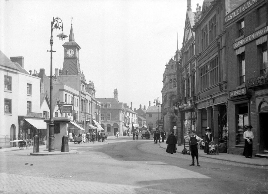 Market Place, Nuneaton.  1900s |  IMAGE LOCATION: (Warwickshire County Record Office)