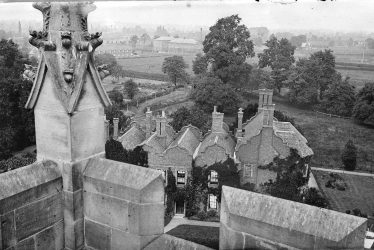 Nuneaton.  Vicarage