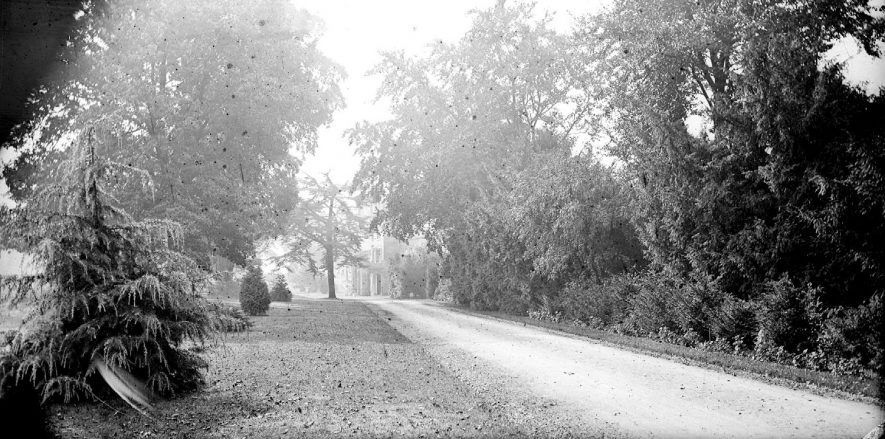 Weddington Hall/Castle, Nuneaton.  1900s |  IMAGE LOCATION: (Warwickshire County Record Office)