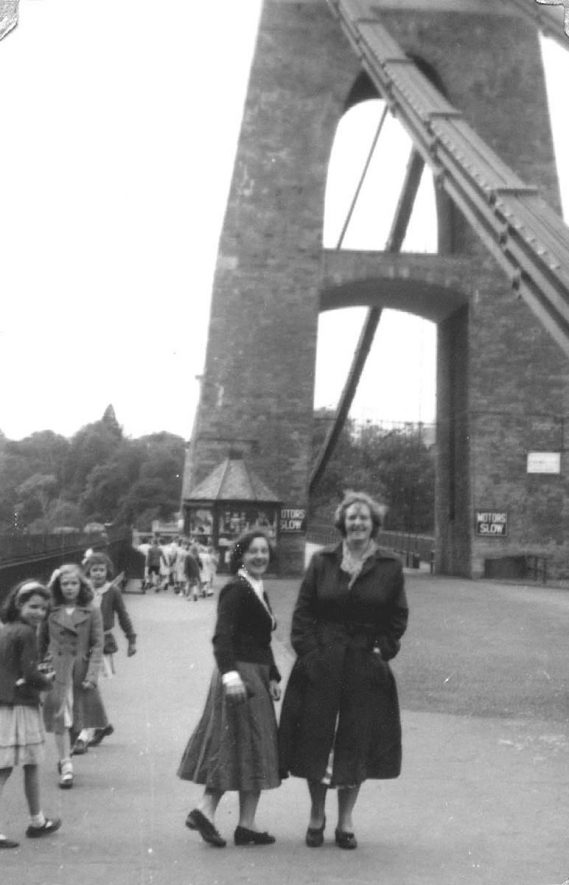 Arley Church of England school outing to Cheddar Gorge and Charnwood Forest.  1951 |  IMAGE LOCATION: (Warwickshire County Record Office)