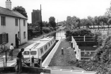 Atherstone.  Coventry Canal