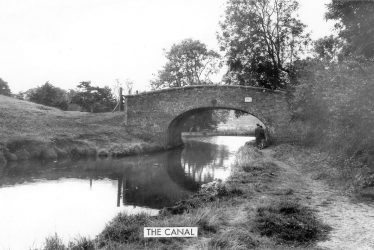 Atherstone.  Canal