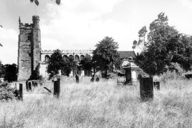 Nuneaton.  St Nicolas church