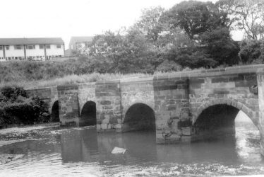 Water Orton.  River Tame, bridge