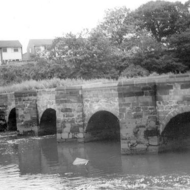 Water Orton.  River Tame, bridge