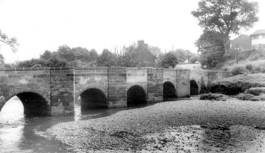 The bridge over the river Tame at Water Orton.  1960s |  IMAGE LOCATION: (Warwickshire County Record Office)