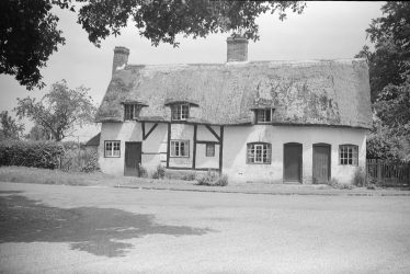 Monks Kirby.  Thatched cottages