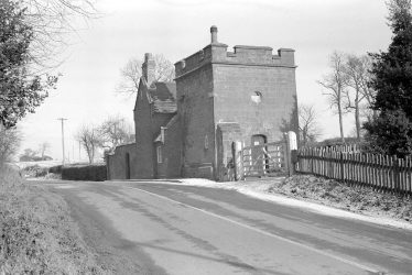 Arbury.  Arbury Hall Lodge