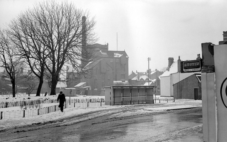 Nuneaton Flour Mill seen from Church Street.  1952 |  IMAGE LOCATION: (Warwickshire County Record Office)