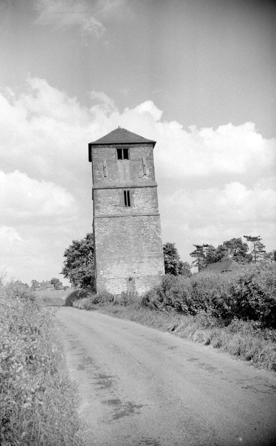 Kings Newnham church tower .  The church has fallen down.  1955 |  IMAGE LOCATION: (Warwickshire County Record Office)