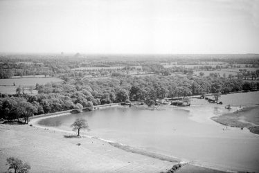 Nuneaton.  Seeswood Pool