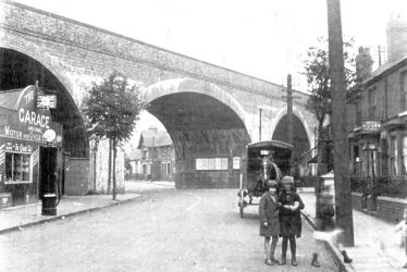 Chilvers Coton. Coton Arches
