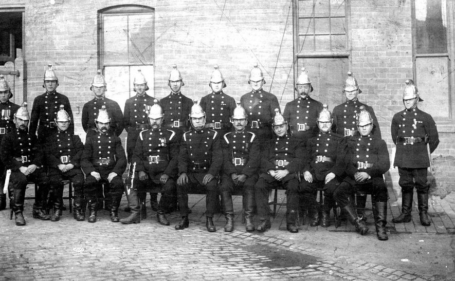 Nuneaton Fire Brigade in 1921 |  IMAGE LOCATION: (Nuneaton Library)