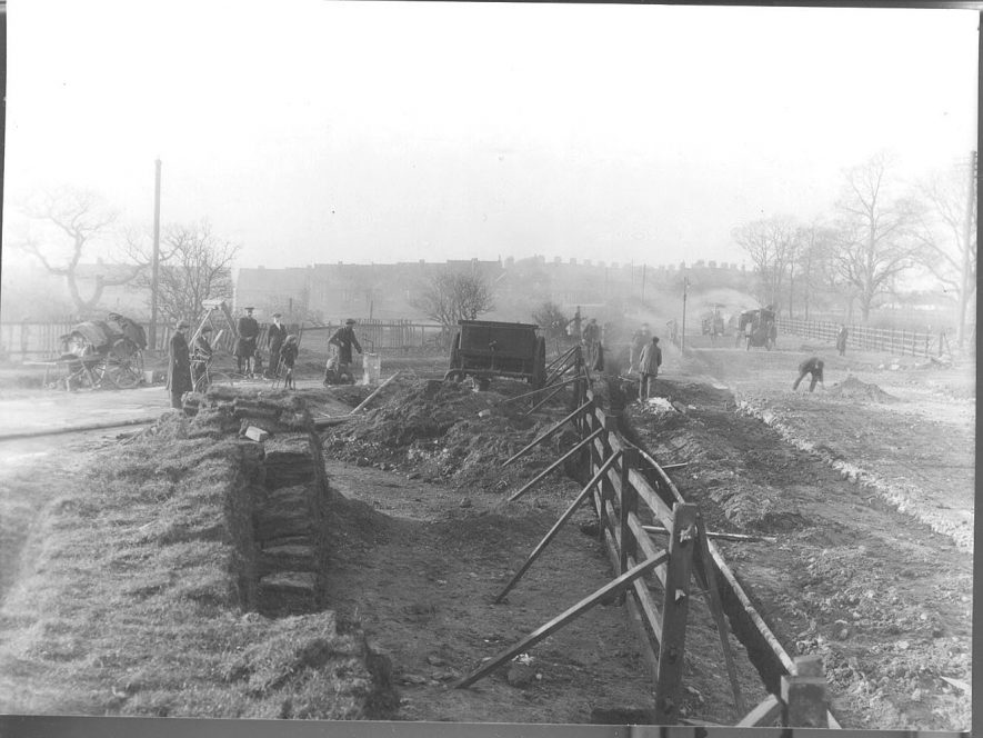 Road works at Ansley.  1925 |  IMAGE LOCATION: (Nuneaton Library)