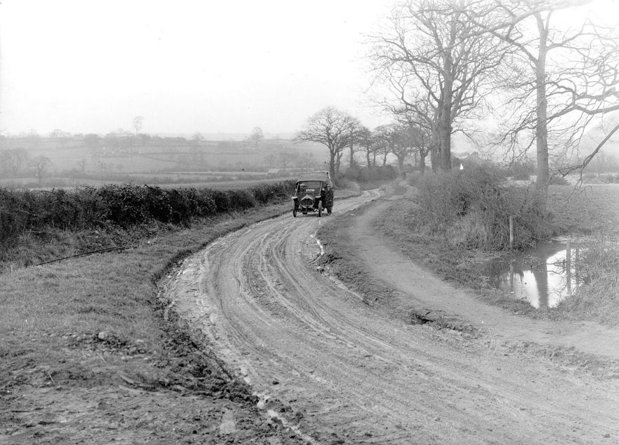 Road works, Ansley.  1925 |  IMAGE LOCATION: (Nuneaton Library)