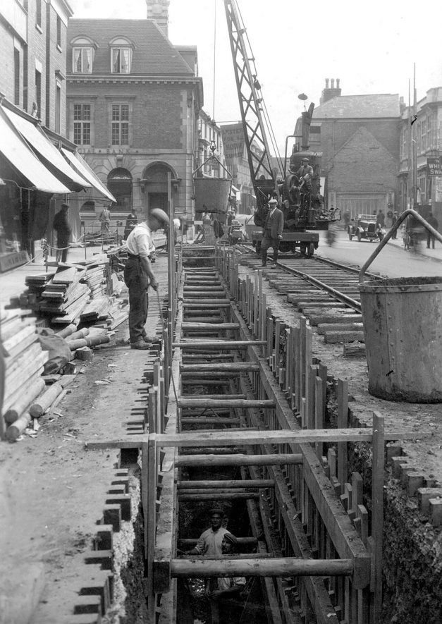 Construction of new main sewer through Nuneaton town centre.  1928 |  IMAGE LOCATION: (Nuneaton Library)