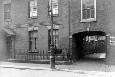 Nuneaton.  Pettifer's Archway