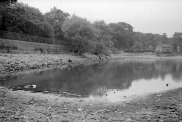 Nuneaton.  Seeswood Pool