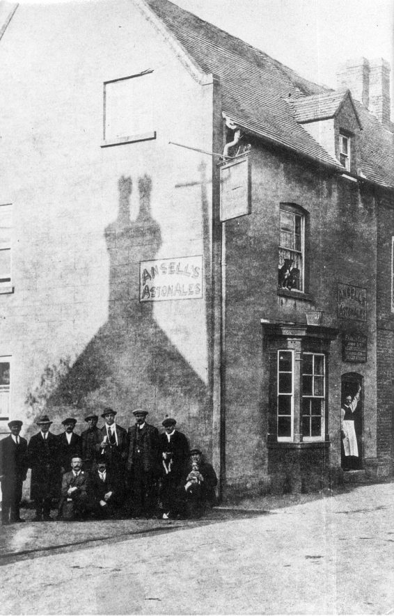 The Woodman Inn, High Street, Coleshill. Landlord Mr Francis Cliff at the door.  1915 |  IMAGE LOCATION: (Warwickshire County Record Office) PEOPLE IN PHOTO: Cliff, Francis, Cliff as a surname