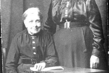 Arley.  'Grannie'  Stain and sister