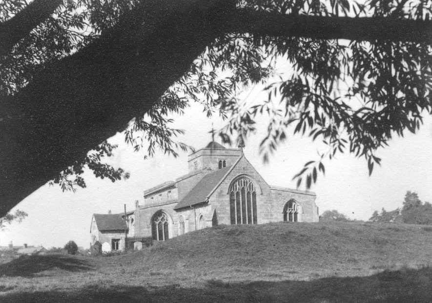 Looking up a hill towards Withybrook church.  1950s |  IMAGE LOCATION: (Warwickshire Museums. Photographic Collections.)