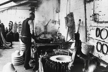 Atherstone.  Hat manufacture