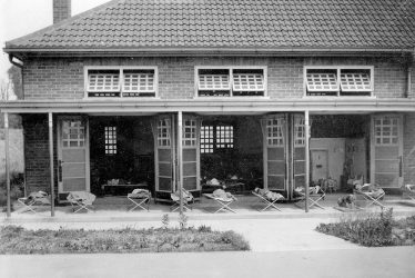 Hartshill.  Infants School