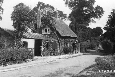 Ashorne.  Thatched cottage