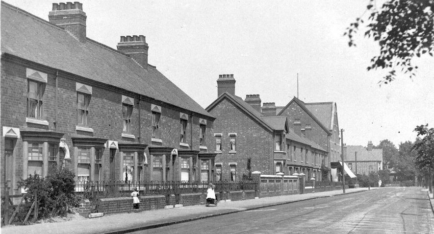 Terraced housing in Church Road, Stockingford.  1900s |  IMAGE LOCATION: (Warwickshire County Record Office)