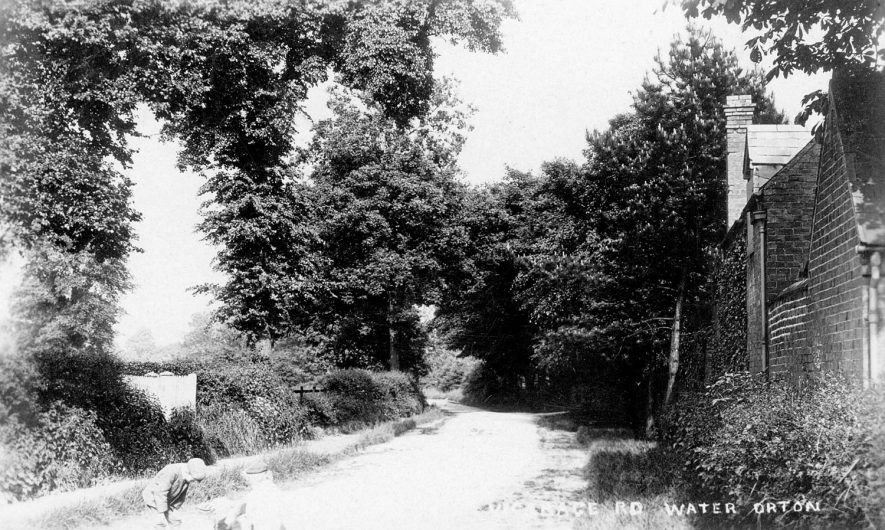 Vicarage Road (now Lane), Water Orton.  1930s |  IMAGE LOCATION: (Warwickshire County Record Office)