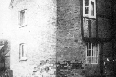 Bishops Tachbrook.  Fidler Boneham's House