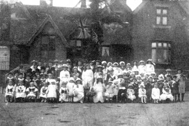 Bishops Tachbrook.  Maypole celebrations