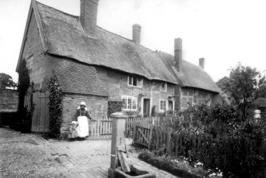 Cubbington.  Queen Street