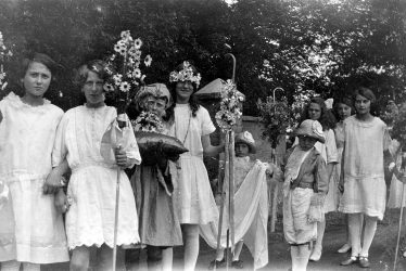 Cubbington.  May Day celebrations