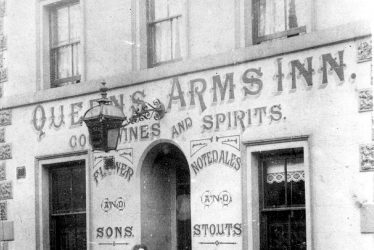 Leamington Spa.  Queen Street, Queen's Arms Inn